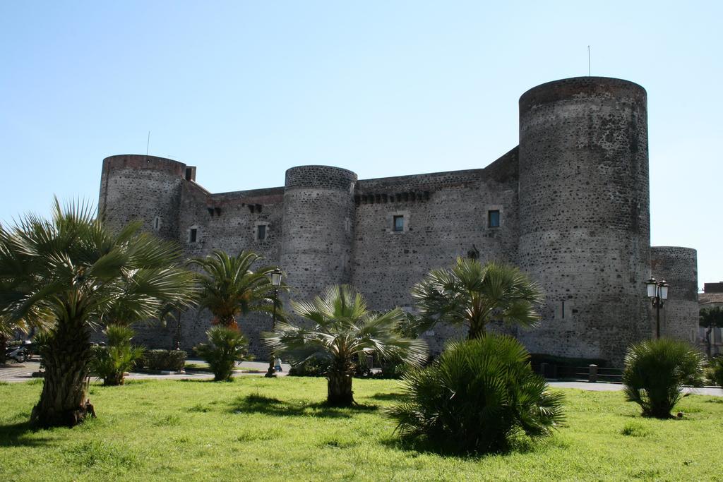 Hotel New Rubik'S Castle à Catane Extérieur photo